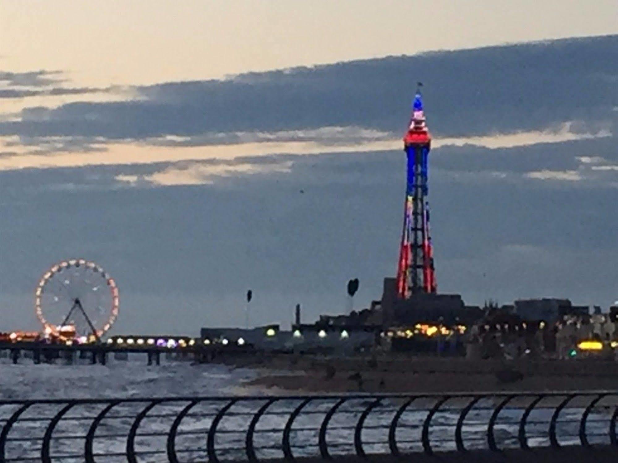 Sandford Promenade Blackpool Buitenkant foto